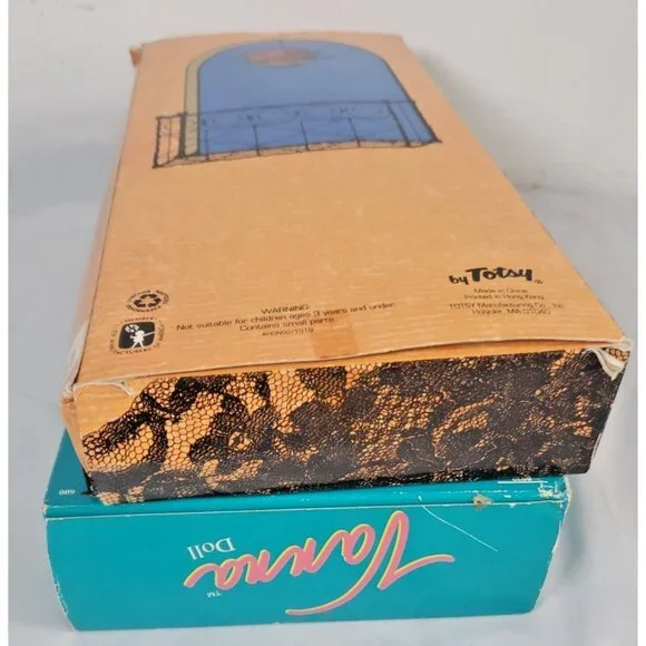 (2) Vanna White Limited Edition Spain Doll & Doll Black & Gold Dress Vintage - Picture 7 of 14